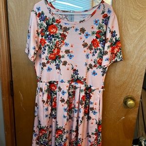 🌸 Lularoe Amelia 2XL dress with pockets